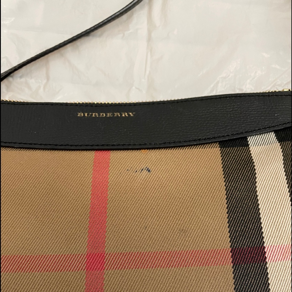 Crossbody Burberry bag